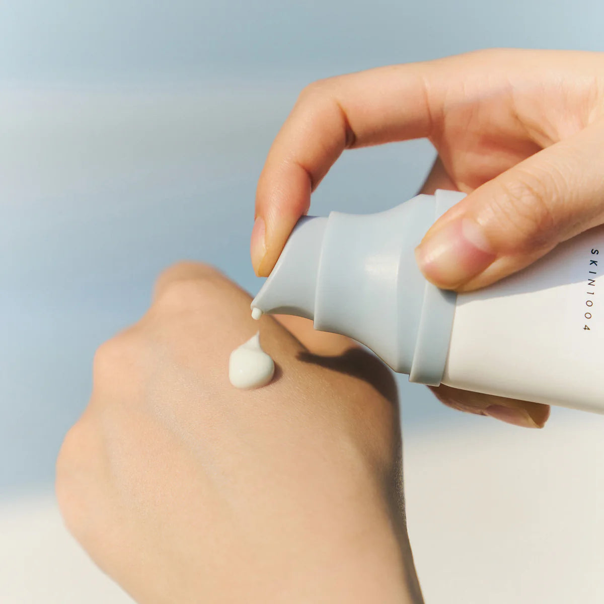 SKIN1004 - Madagascar Centella Hyalu-Cica Water-Fit Sun Serum